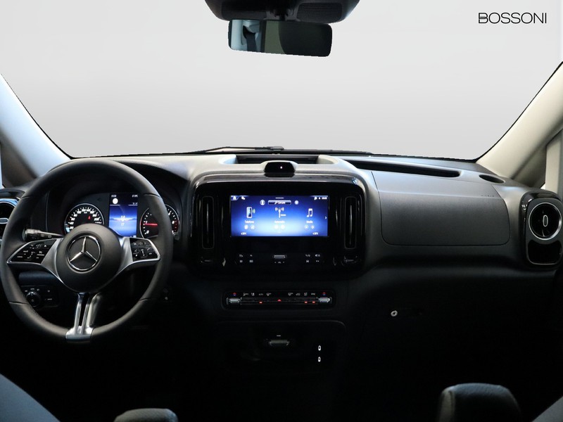 13 - Mercedes Vans Vito mixto 116 cdi long select 9g-tronic