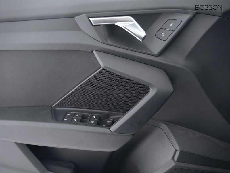 13 - Audi A3 sportback 30 2.0 tdi