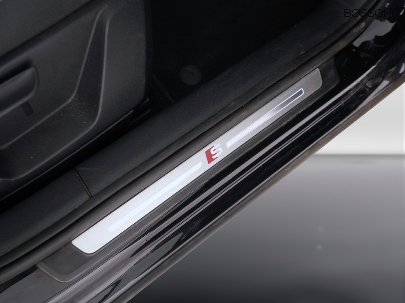 19 - Audi Q2 35 1.5 tfsi s line edition s tronic