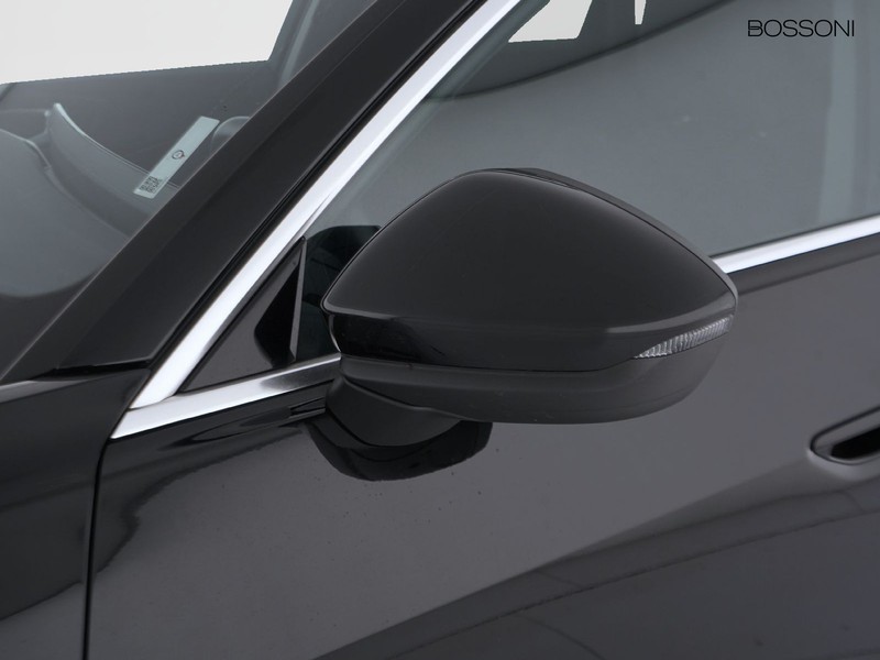 37 - Audi A5 avant 2.0 tdi mhev+ 204cv business advanced