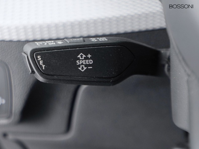 25 - Audi Q2 30 2.0 tdi admired advanced s tronic