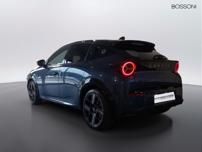 7 - Lancia Ypsilon 51kwh lx