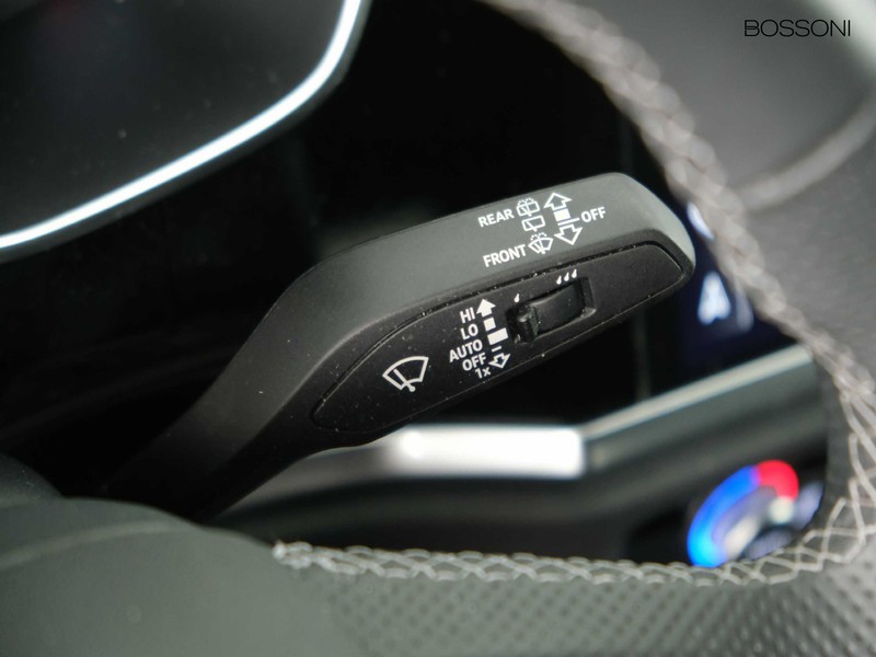 25 - Audi Q3 sportback 35 2.0 tdi s line edition s tronic