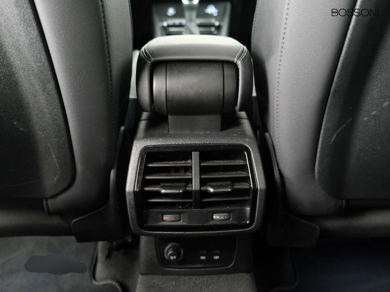 37 - Audi Q3 sportback 35 2.0 tdi s line edition s tronic