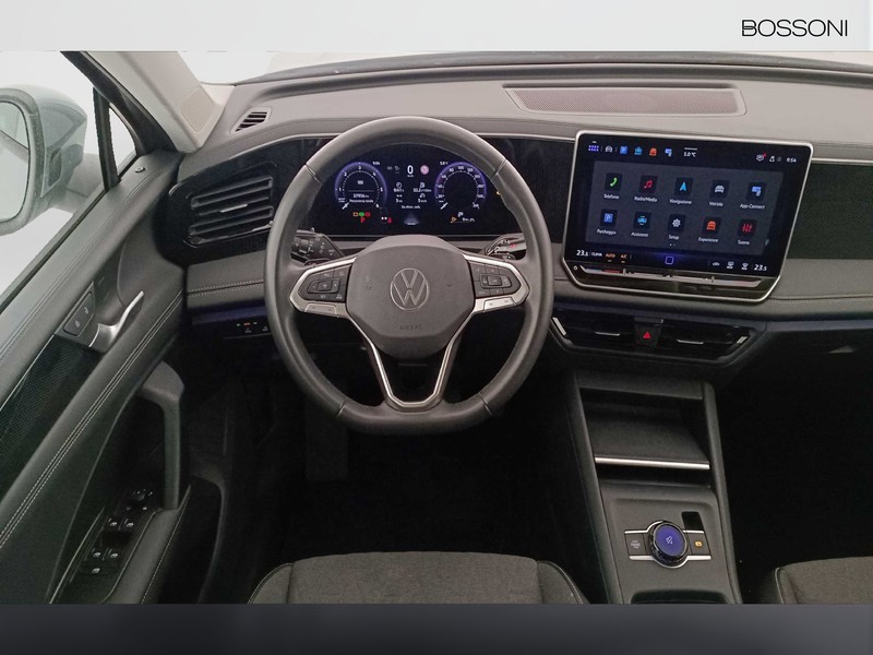 7 - Volkswagen Tiguan 2.0 tdi scr 150cv life dsg