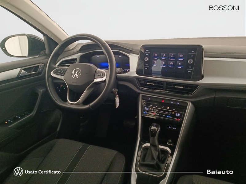 7 - Volkswagen T-Roc 1.5 tsi act life dsg