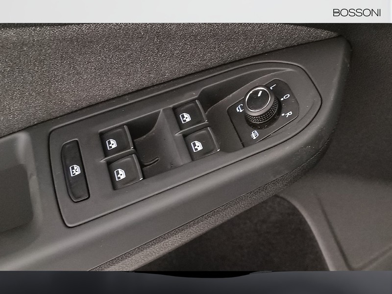 25 - Volkswagen Golf 2.0 tdi scr 115cv life