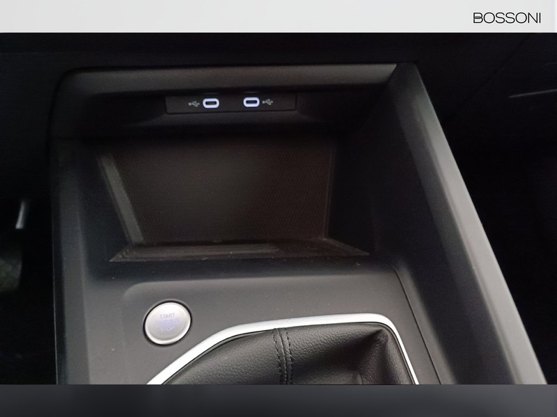 31 - Volkswagen Golf 2.0 tdi scr 115cv life