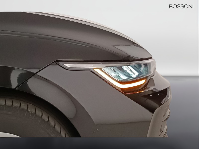 43 - Volkswagen Golf 2.0 tdi scr 115cv life