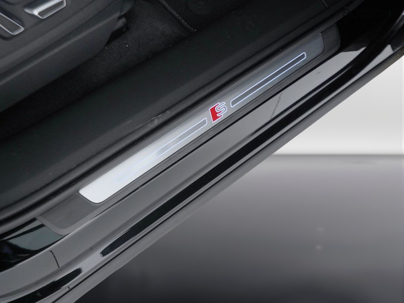 19 - Audi Q8 e-tron sportback 55 s line edition quattro