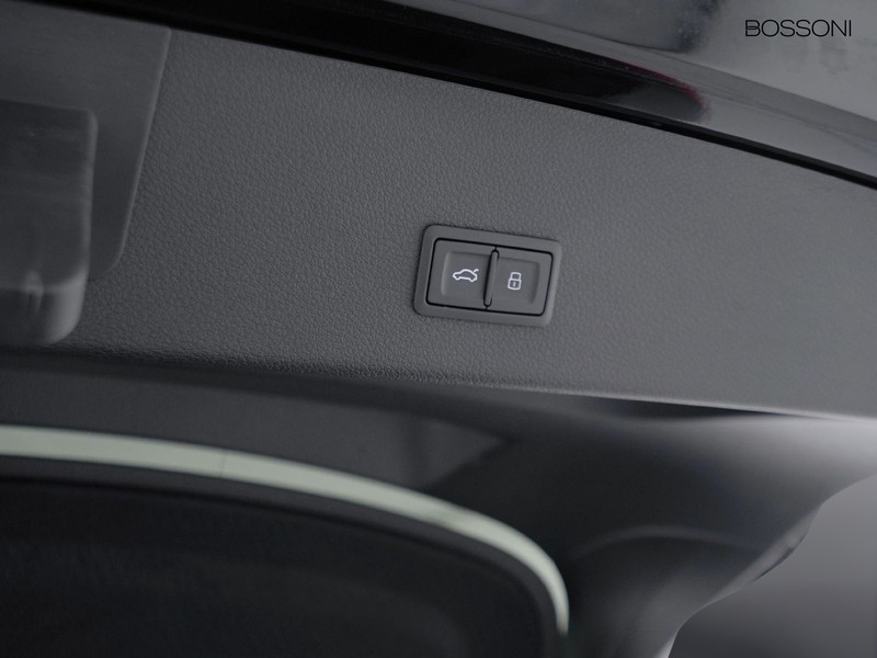 49 - Audi Q8 e-tron sportback 55 s line edition quattro