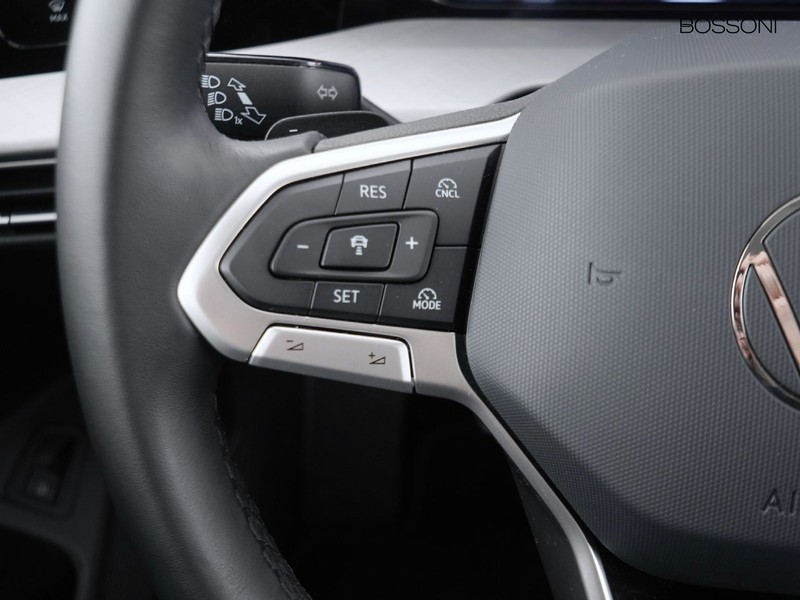 25 - Volkswagen Golf 1.5 tsi ehybrid 204cv edition plus dsg