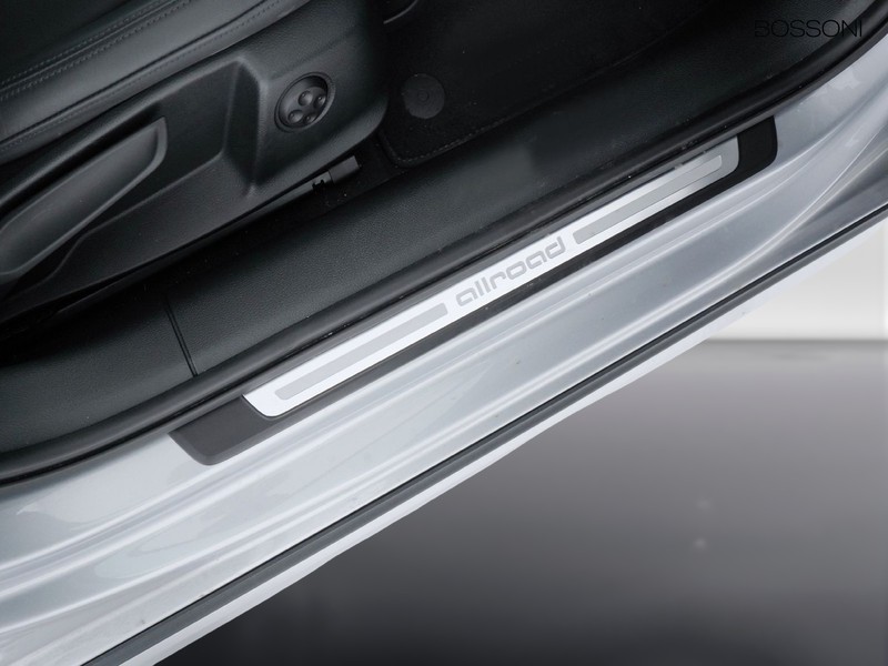 19 - Audi A4 allroad allroad 40 2.0 tdi mhev 204cv identity contrast quattro s tronic