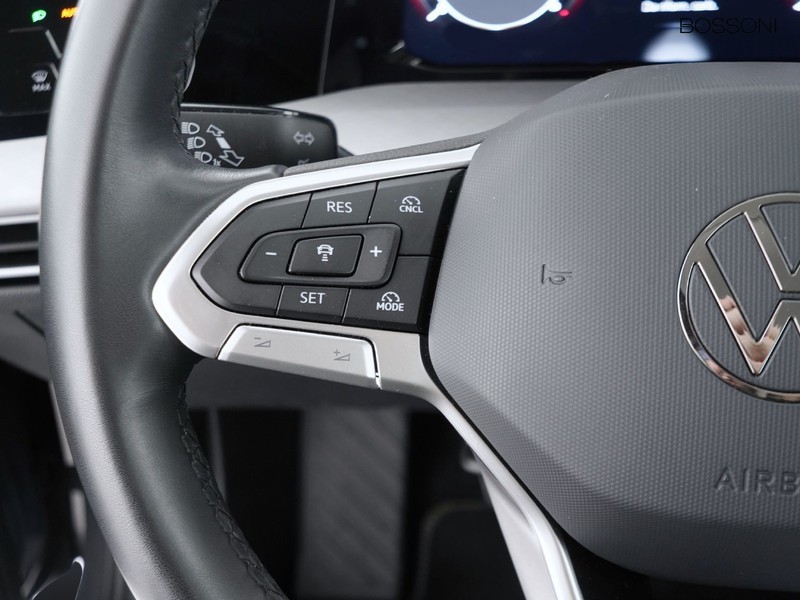 25 - Volkswagen Golf 2.0 tdi scr 115cv life