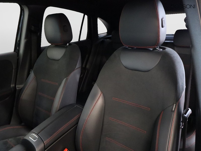 7 - Mercedes GLA 180 d premium 8g-dct