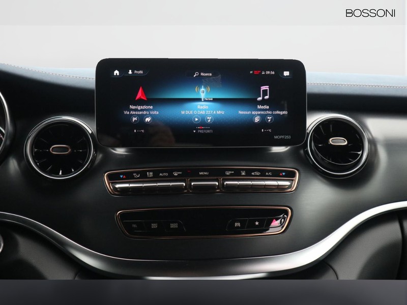 13 - Mercedes Vans EQV long 300