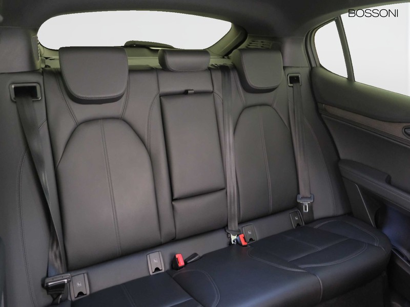 37 - Alfa Romeo Stelvio 2.2 turbo 210cv ti q4 at8