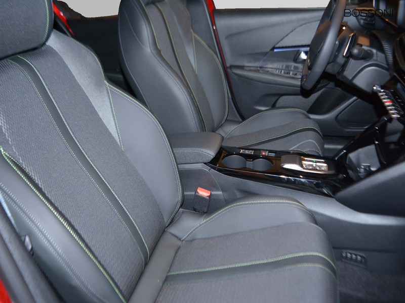 7 - Peugeot 208 1.2 hybrid 48v 110cv gt e-dcs6