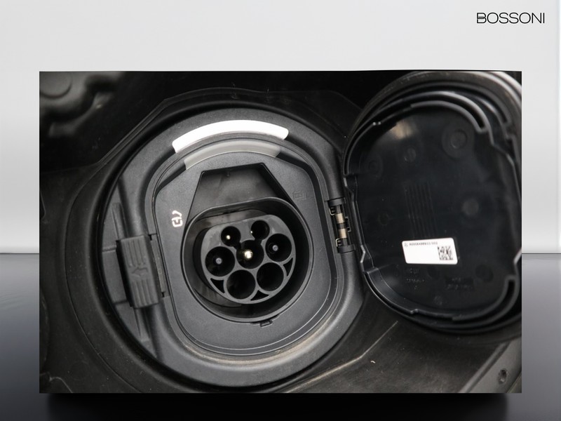 19 - Mercedes Classe A 250 e plug-in-hybrid amg line advanced plus speedshift dct amg 8g