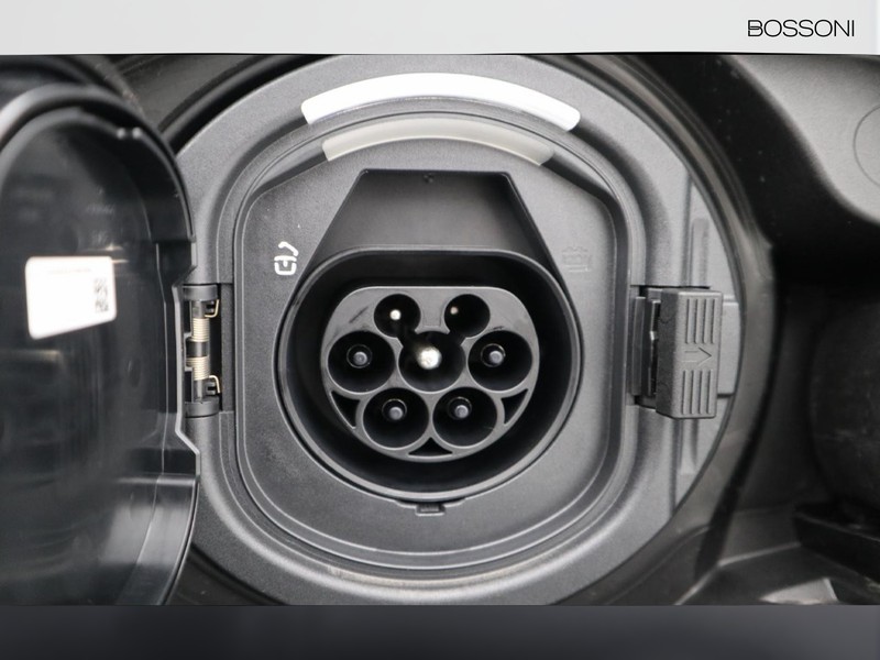 19 - Mercedes GLC coupe 300 de plug in hybrid amg line premium 4matic 9g-tronic