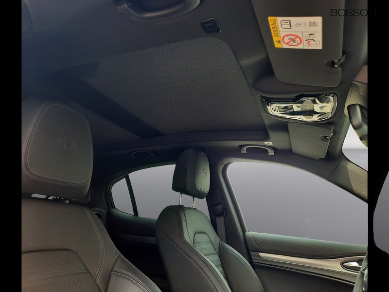 19 - Alfa Romeo Stelvio 2.2 turbo 210cv veloce q4 at8