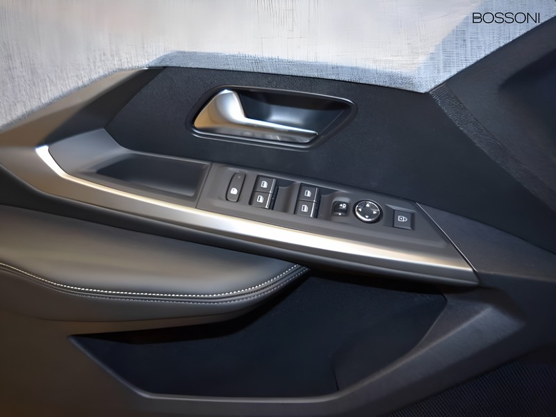 13 - Peugeot 3008 1.2 hybrid 145cv gt e-dcs6