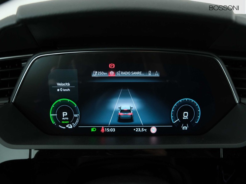 19 - Audi Q8 e-tron 50 business advanced quattro