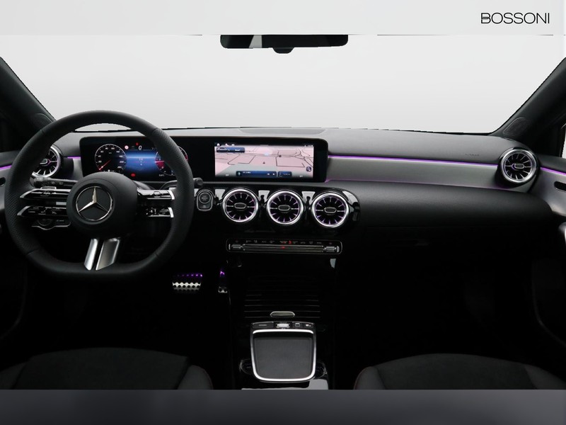 13 - Mercedes Classe A 180 d amg line premium speedshift dct amg 8g