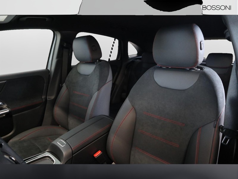 7 - Mercedes GLA 200 d amg line premium 8g-dct