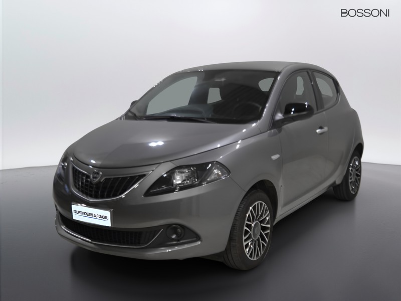 1 - Lancia Ypsilon 1.0 firefly hybrid 70cv platino s&s