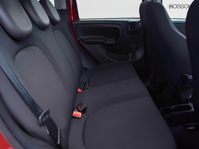 7 - Fiat Panda cross 1.0 firefly hybrid 70cv s&s 5p.ti