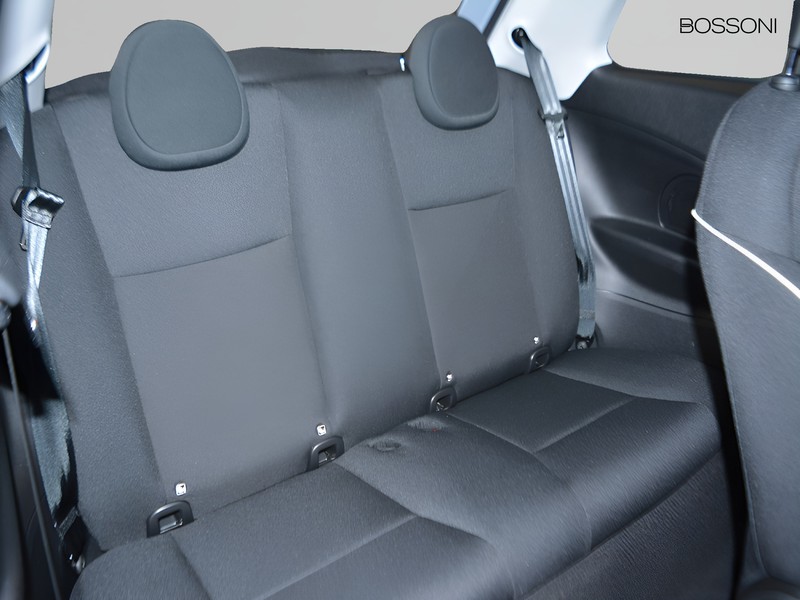 7 - Fiat 500 500e 42 kwh entry pack tech