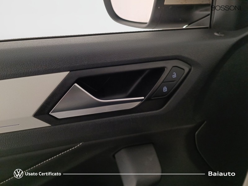 19 - Volkswagen T-Roc cabriolet 1.0 tsi 110cv style