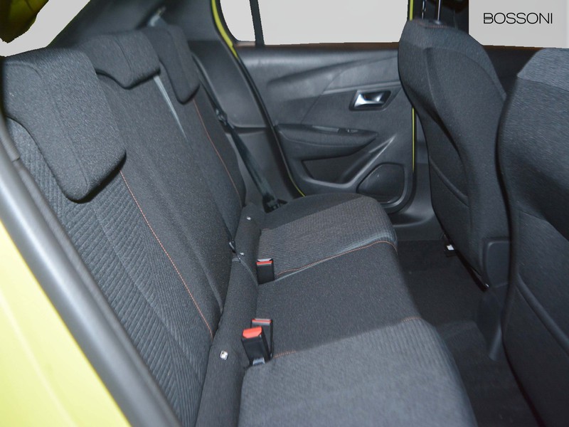 7 - Peugeot 208 1.2 hybrid 48v 110cv style e-dcs6