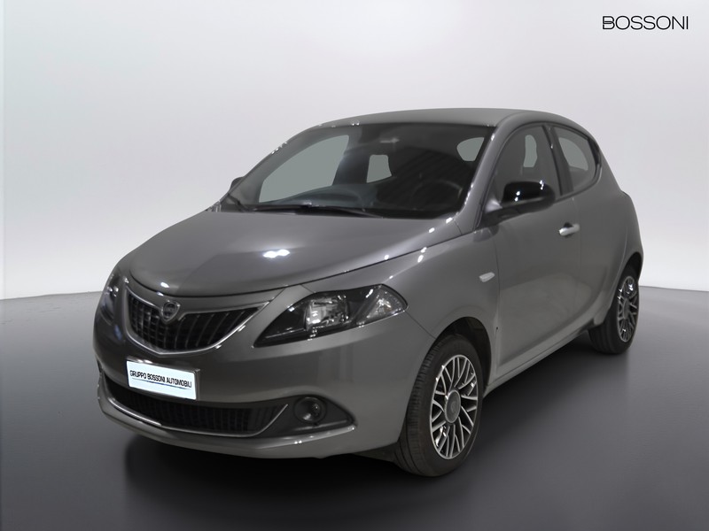 1 - Lancia Ypsilon 1.0 firefly hybrid 70cv platino s&s