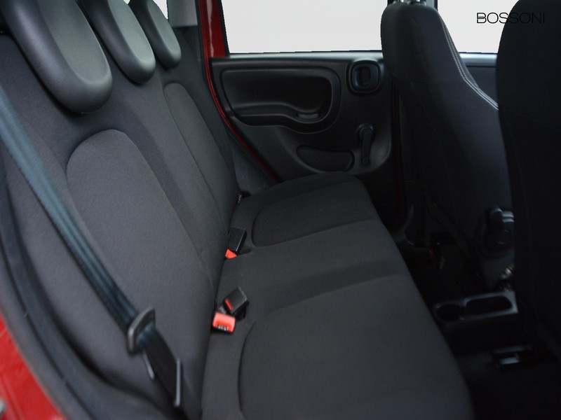 7 - Fiat Panda cross 1.0 firefly hybrid 70cv s&s 5p.ti