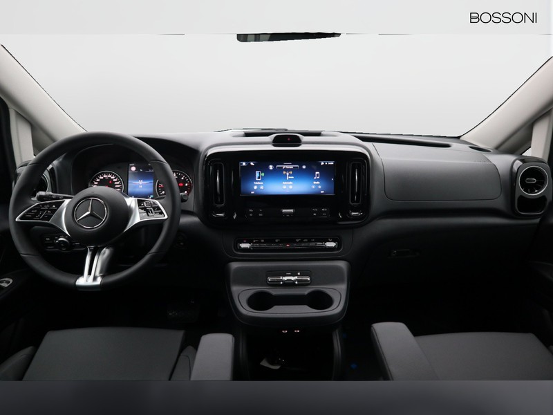 13 - Mercedes Vans Vito mixto 114 cdi long select 4x4 9g-tronic