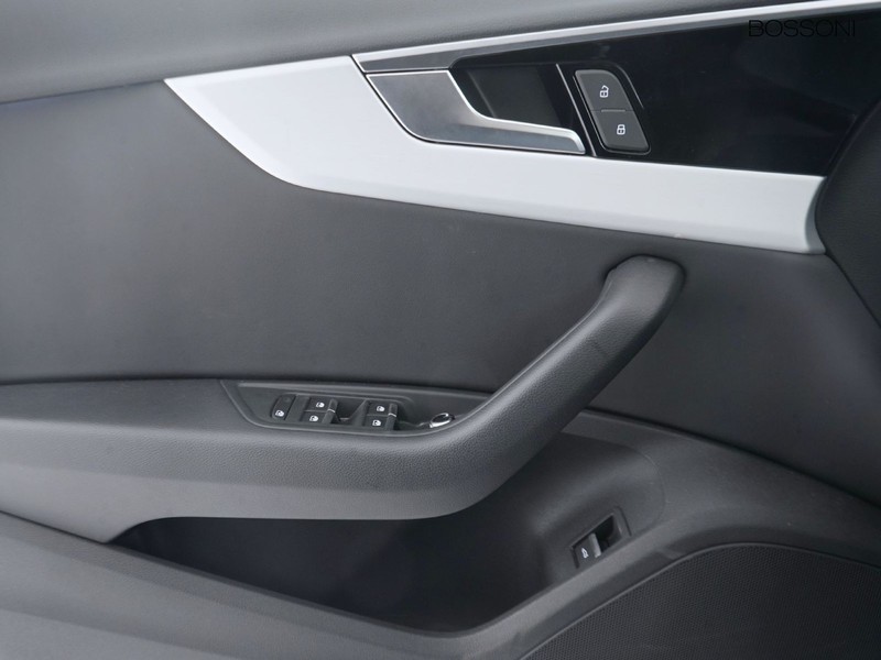 13 - Audi A4 avant 40 2.0 tdi mhev 204cv s line edition quattro s tronic