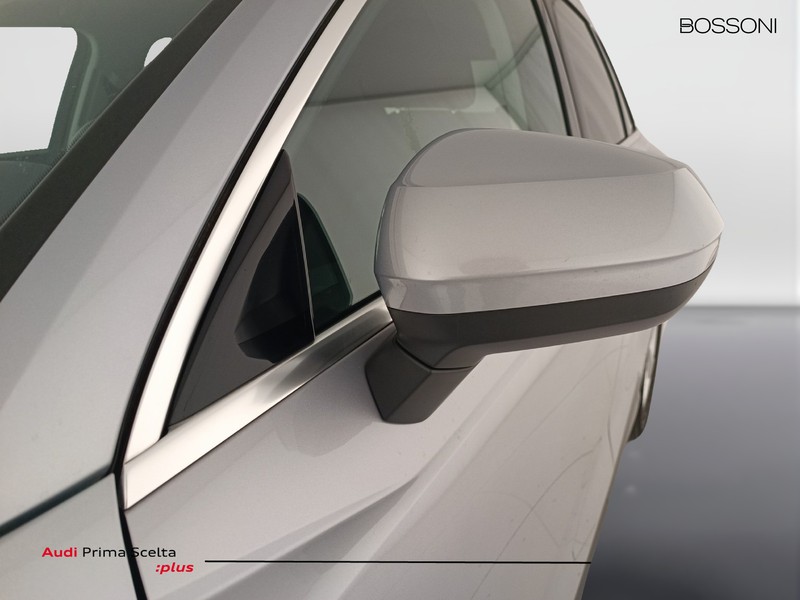 25 - Audi Q3 35 2.0 tdi business advanced s tronic