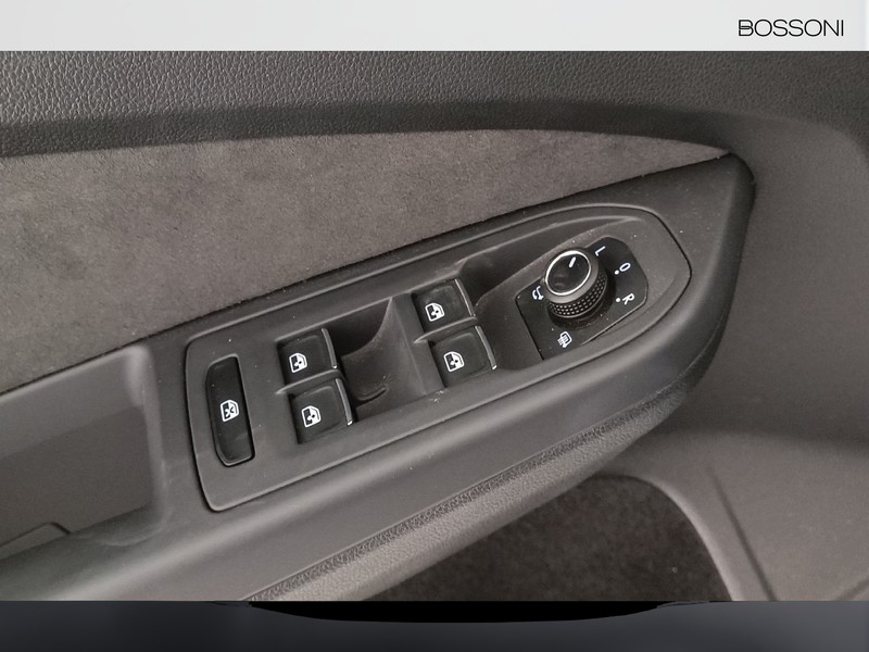 25 - Volkswagen Golf 2.0 tdi scr 150cv style dsg