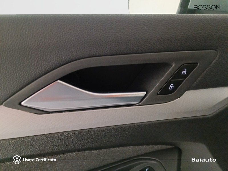 19 - Volkswagen Golf 2.0 tdi scr 115cv life