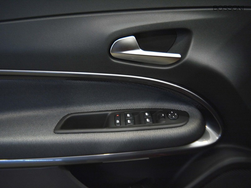 13 - Fiat 600 1.2 hybrid 110cv icon edct