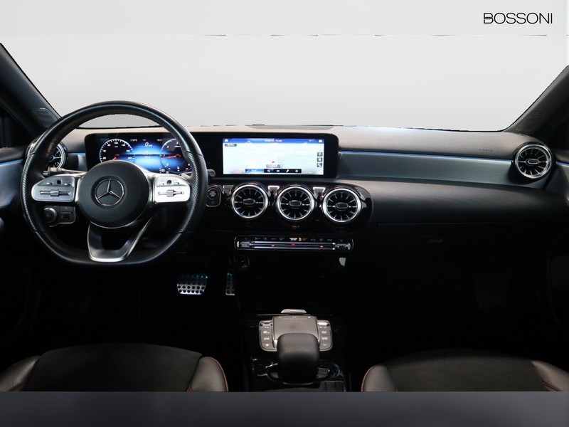 13 - Mercedes Classe A 200 d premium 8g-dct