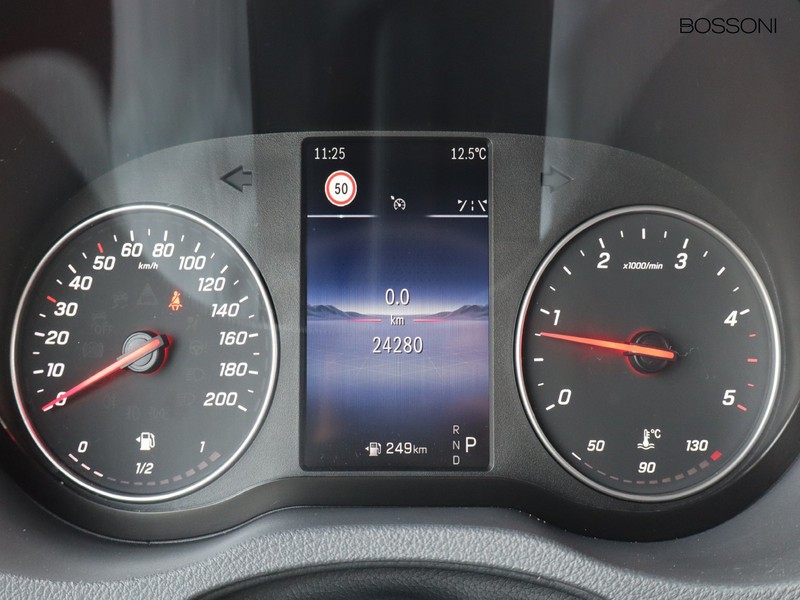 7 - Mercedes Vans Sprinter 319 2.0 cdi f 43/35 rwd h2 9g-tronic