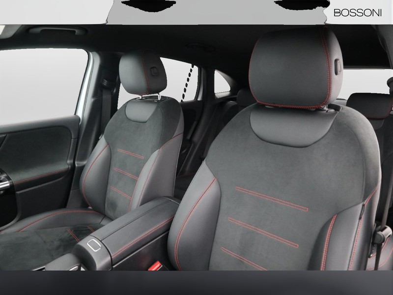 7 - Mercedes GLA 250 e plug in hybrid (e eq-power) premium 8g-dct