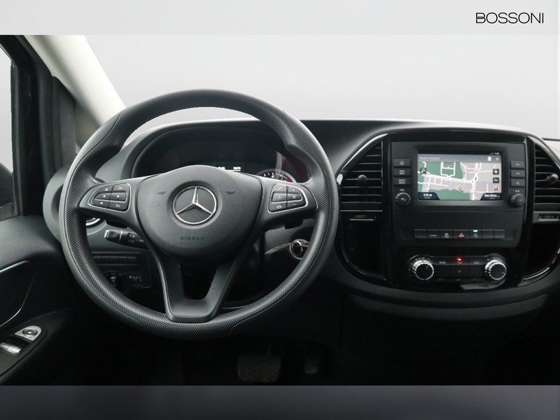 13 - Mercedes Vans Vito 116 cdi long tourer pro auto my20