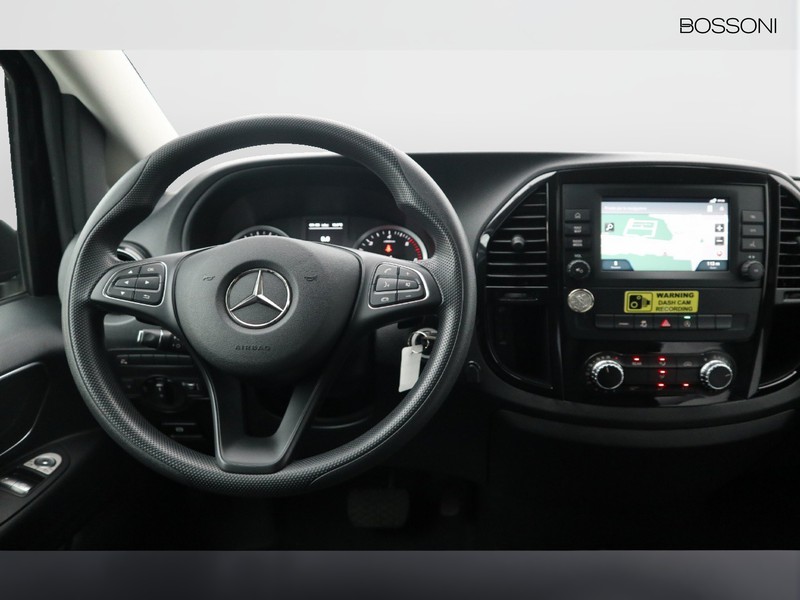 13 - Mercedes Vans Vito 116 cdi long tourer pro auto my20