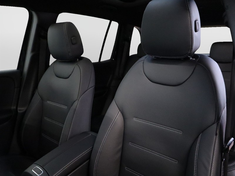 7 - Mercedes GLB 180 amg line premium 7g-dct