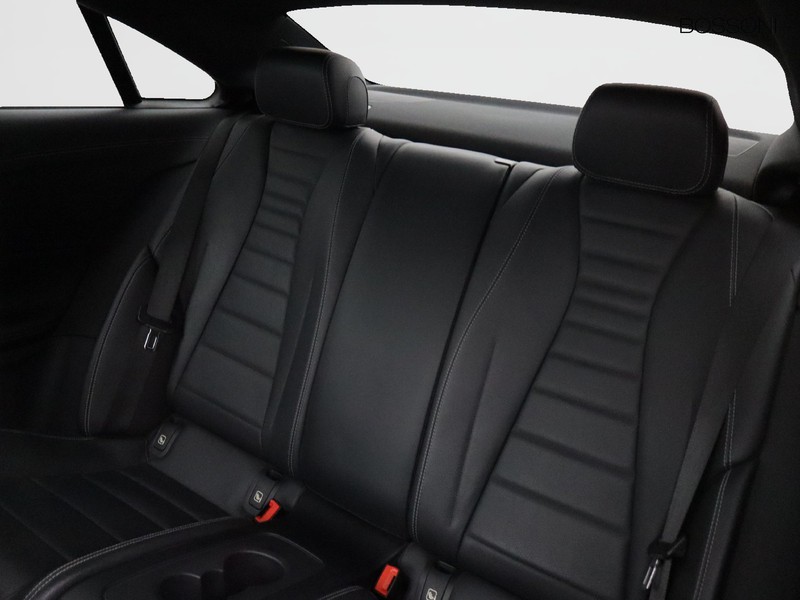 7 - Mercedes Classe E coupe 220 premium 4matic 9g-tronic plus