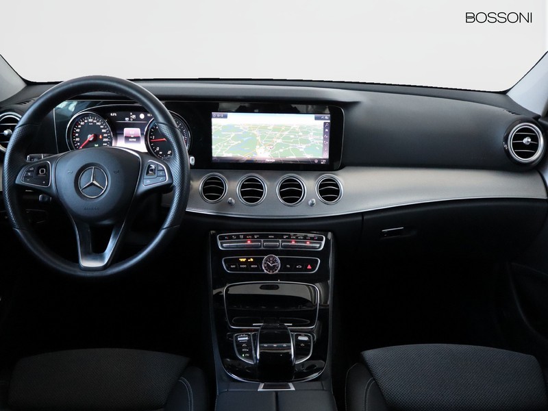 13 - Mercedes Classe E berlina 220 d business sport 4matic 9g-tronic plus